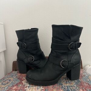 b.o.c. Black Mid-Calf Chunky Heel Strap Boots